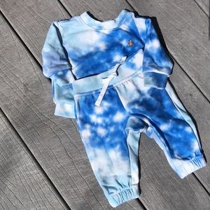 NWOT Blue Tie Dye Baby Gap 2 piece Terry Crew Sweatsuit set. 3-6 mos.